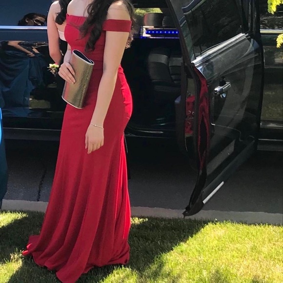 Red prom dress - Picture 1 of 4